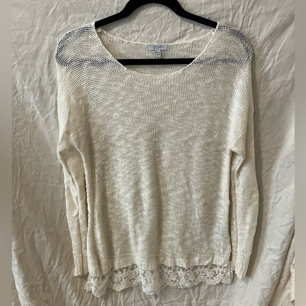 Women’s Large off white Delia’s sweater